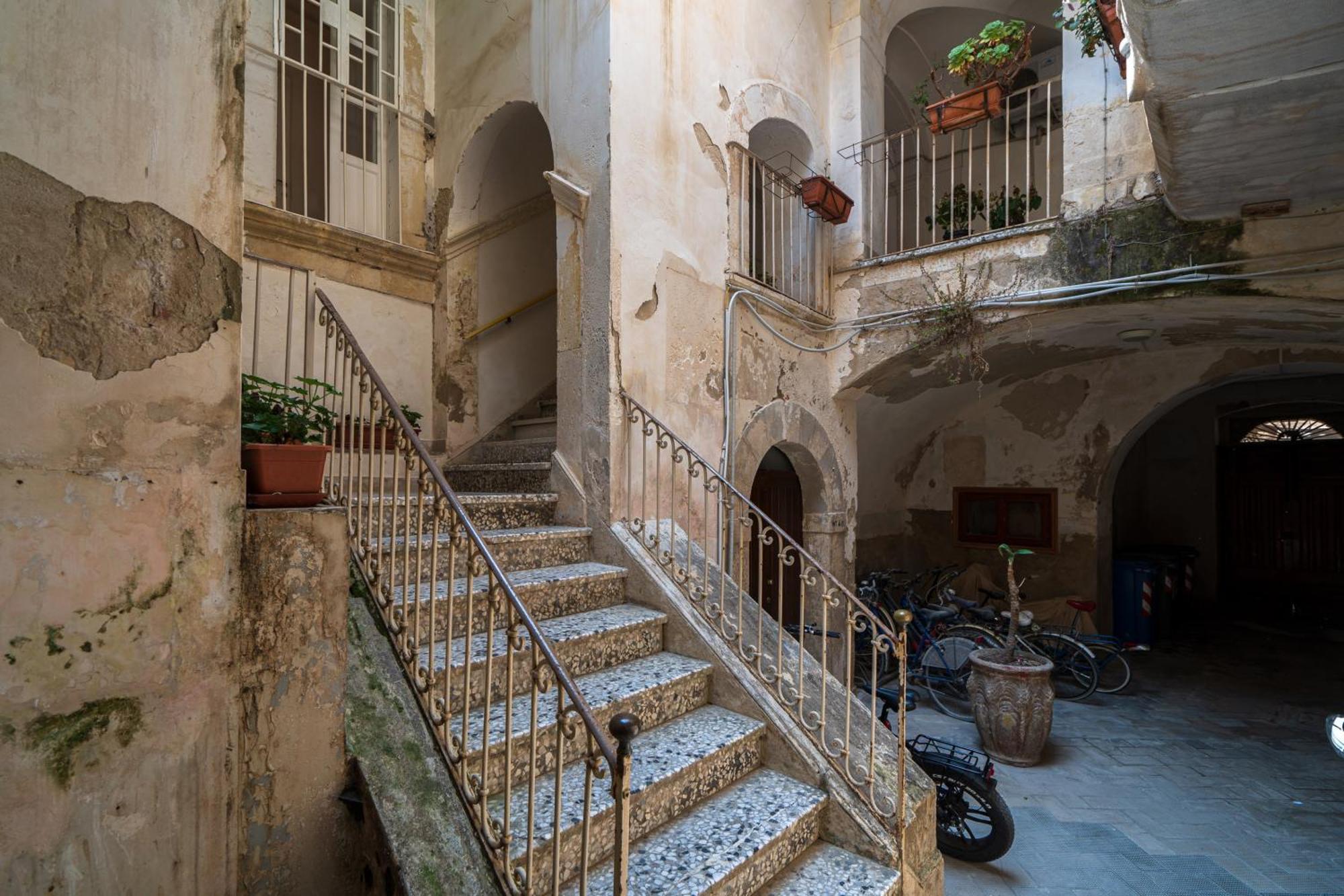 Hotiday Room Collection - Ortigia Opera Συρακούσες Εξωτερικό φωτογραφία